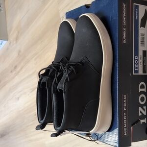 IZOD Men's PALMER Chukka Boot Black